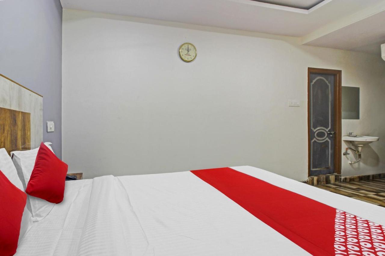 Super Hotel O Sri Sai Regency Hyderabad Exterior photo